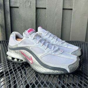 Nike Reax Run 5 Women's Running Shoes Sneakers Jogging White Gray Pink Size 9.5